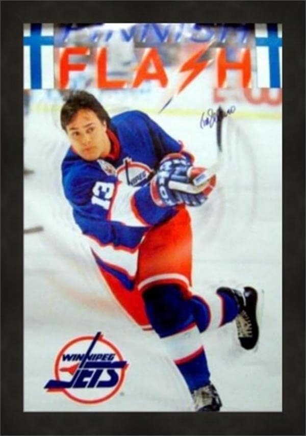 Плакат с автограф Теему Селанне в рамка (финландски Уинипег Джетс Флаш СК) размер 24x36 - Снимки на НХЛ с автограф